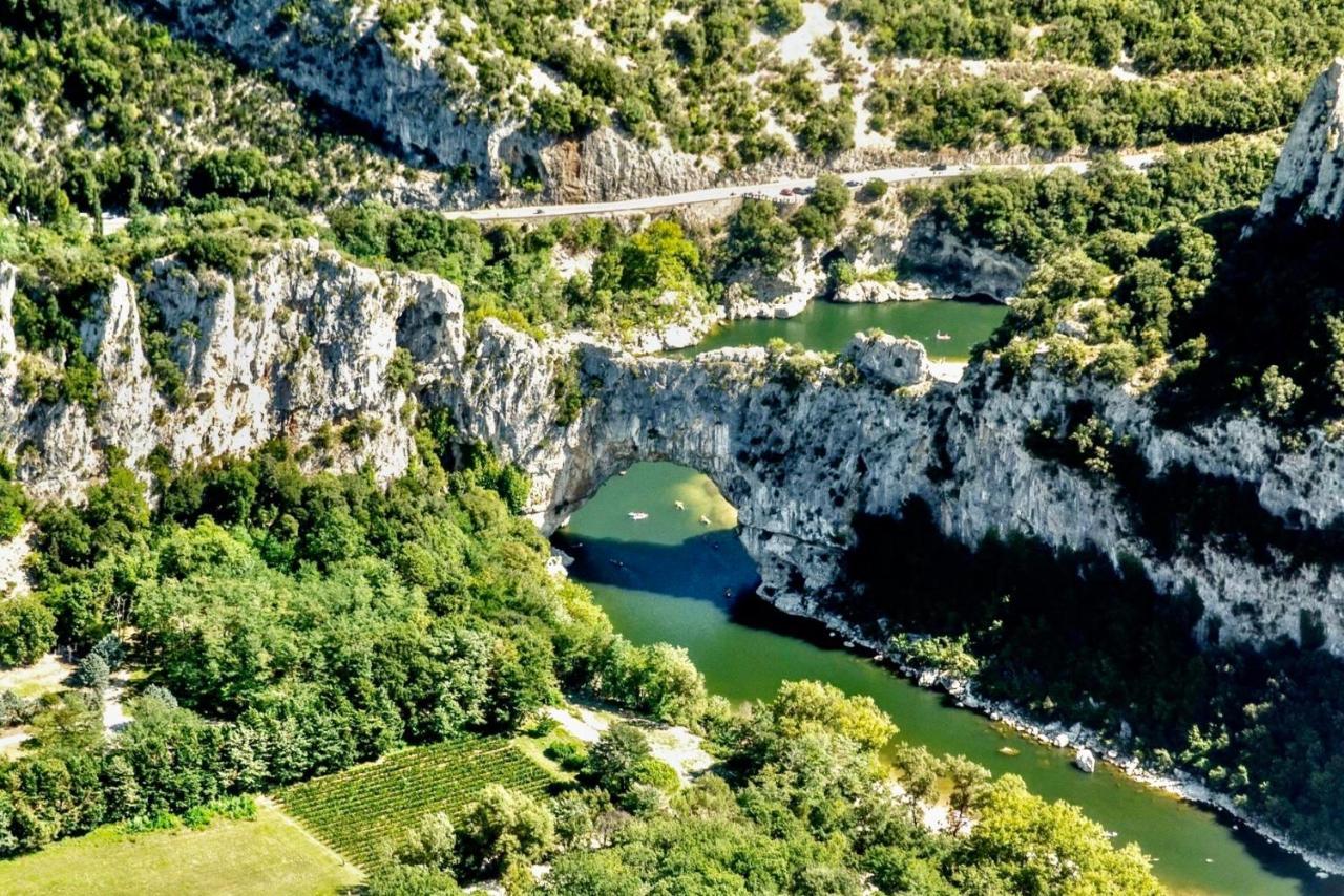 Hebergements Des Posas Sampzon Esterno foto