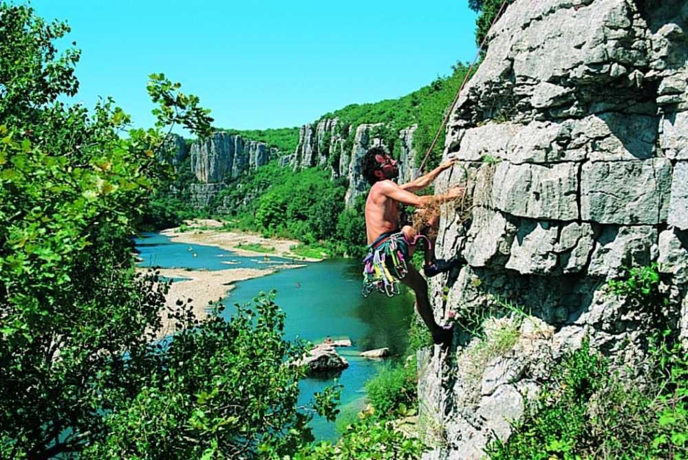 Hebergements Des Posas Sampzon Esterno foto